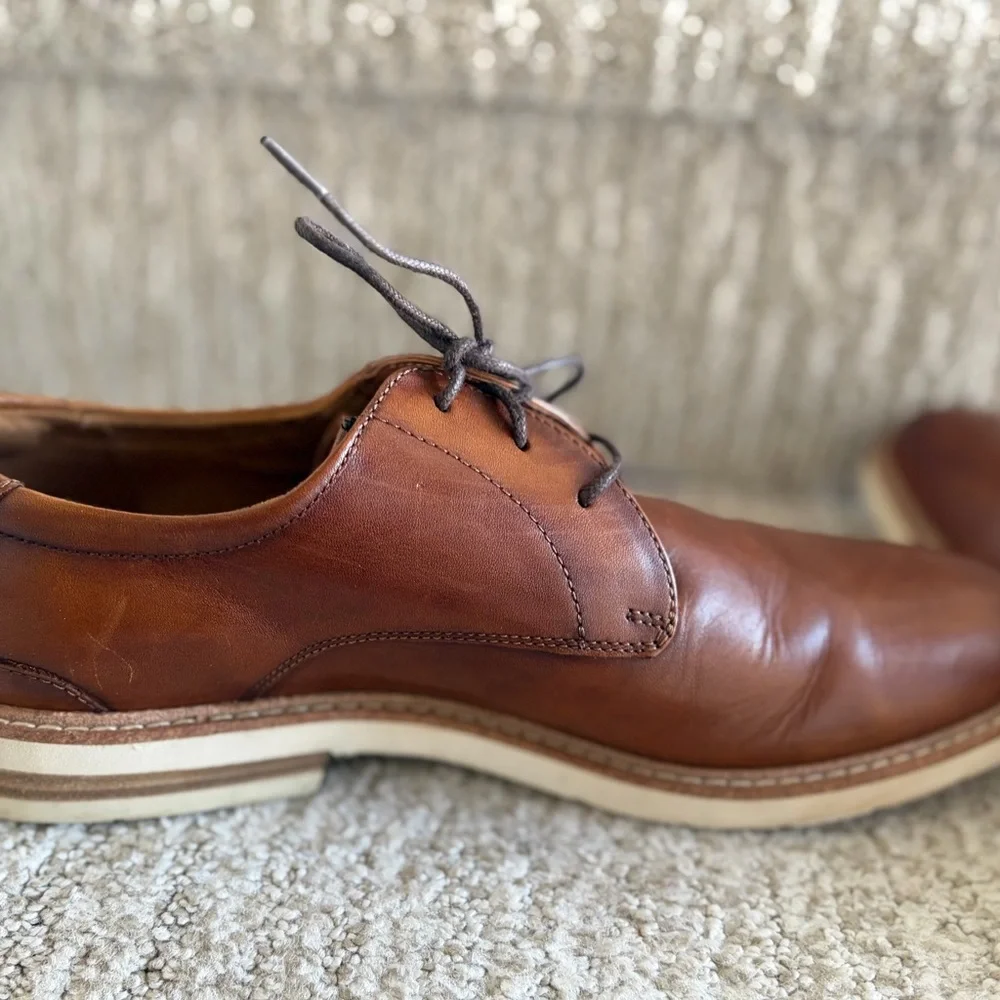 Florsheim Men’s Highland Plain Toe Oxford Shoes Cognac Smooth/White Sole. Size 8